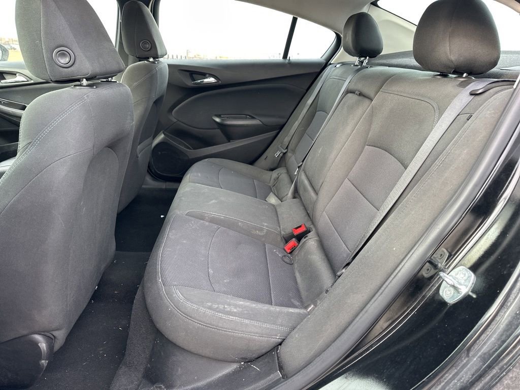 Used 2018 Chevrolet Cruze LT w/ Convenience Package image 13