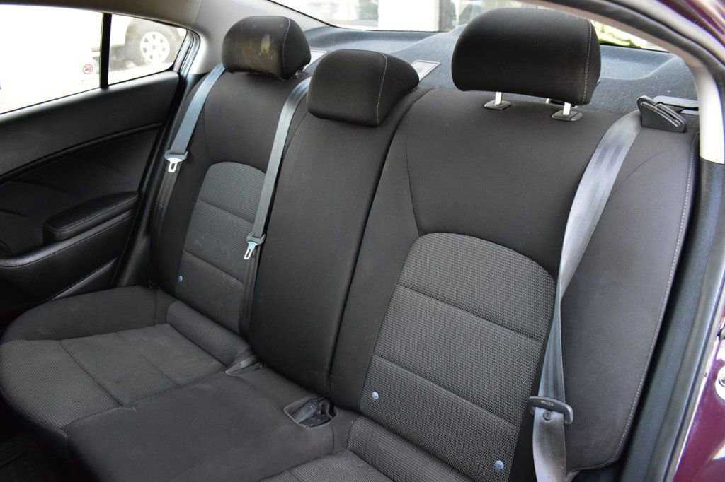 Used 2018 Kia Forte LX image 18