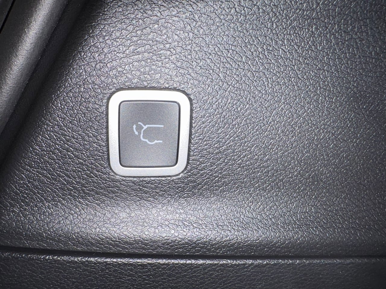 New 2026 Chrysler Voyager LX FWD image 10
