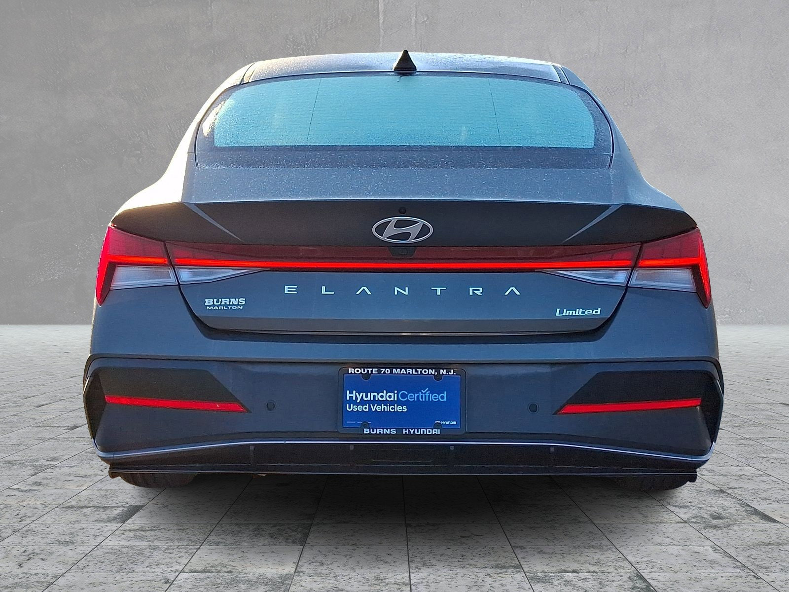 Certified 2024 Hyundai Elantra Limited FWD image 5