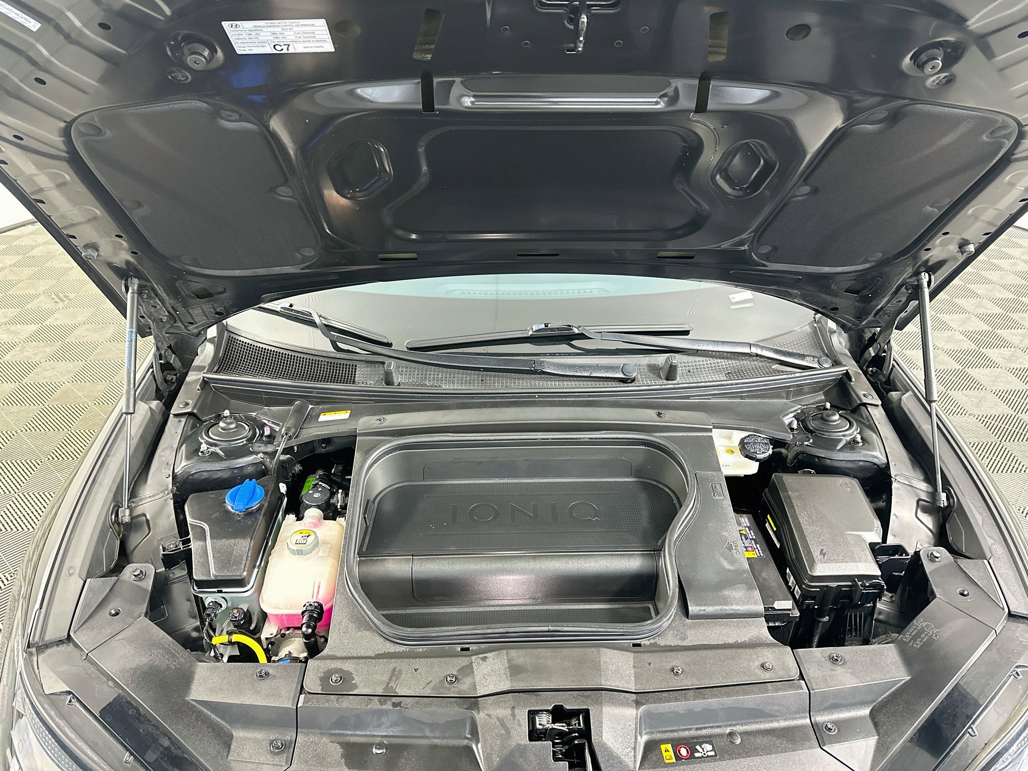 Used 2023 Hyundai Ioniq 6 SEL RWD image 35
