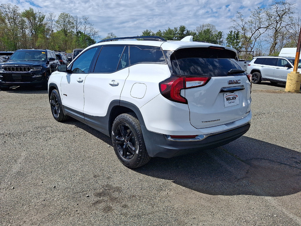 Used 2022 GMC Terrain AT4 w/ LPO, Floor Liner Package AWD/4WD image 33