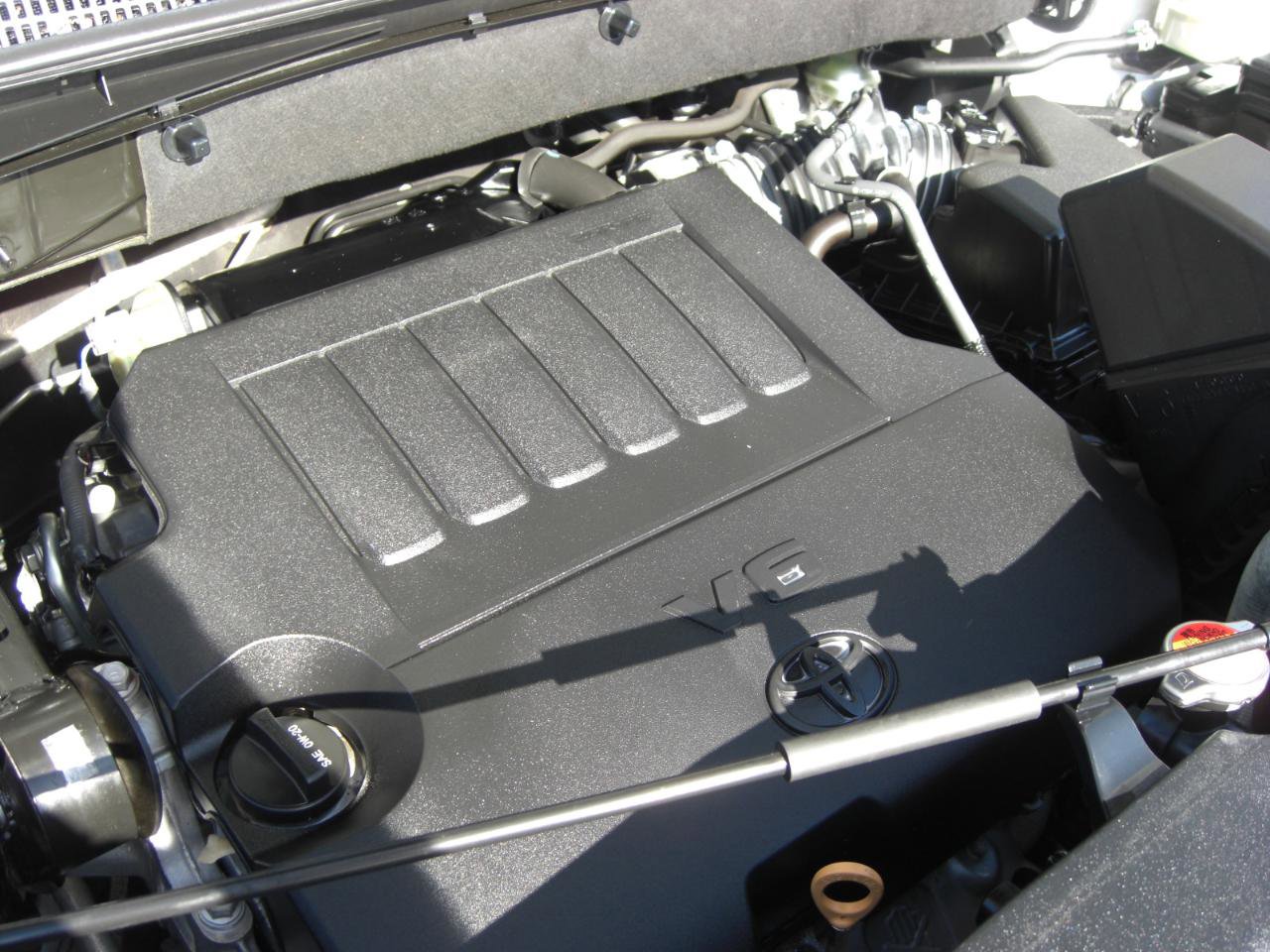 Used 2016 Toyota Highlander LE FWD image 21