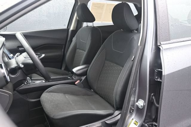 Used 2023 Nissan Kicks SV FWD image 6