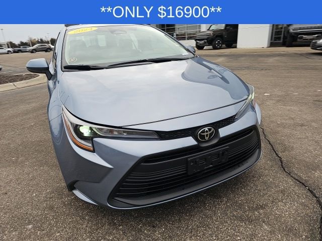Used 2024 Toyota Corolla LE image 3