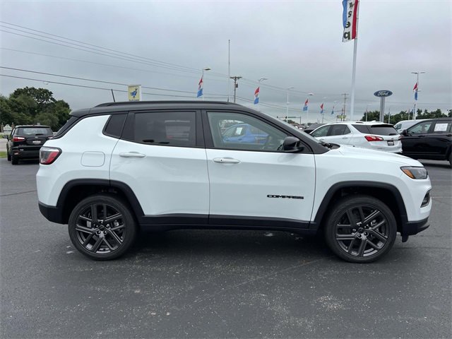 New 2025 Jeep Compass Limited w/ Sun & Sound Group image 10