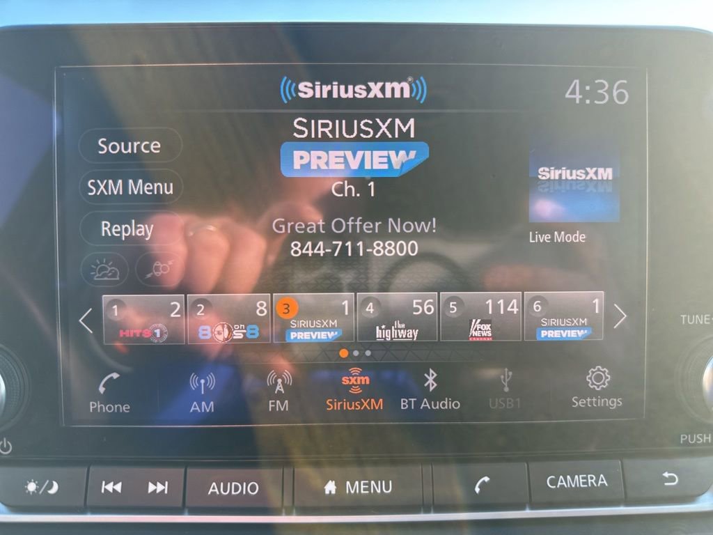 Used 2023 Nissan Rogue SV image 12