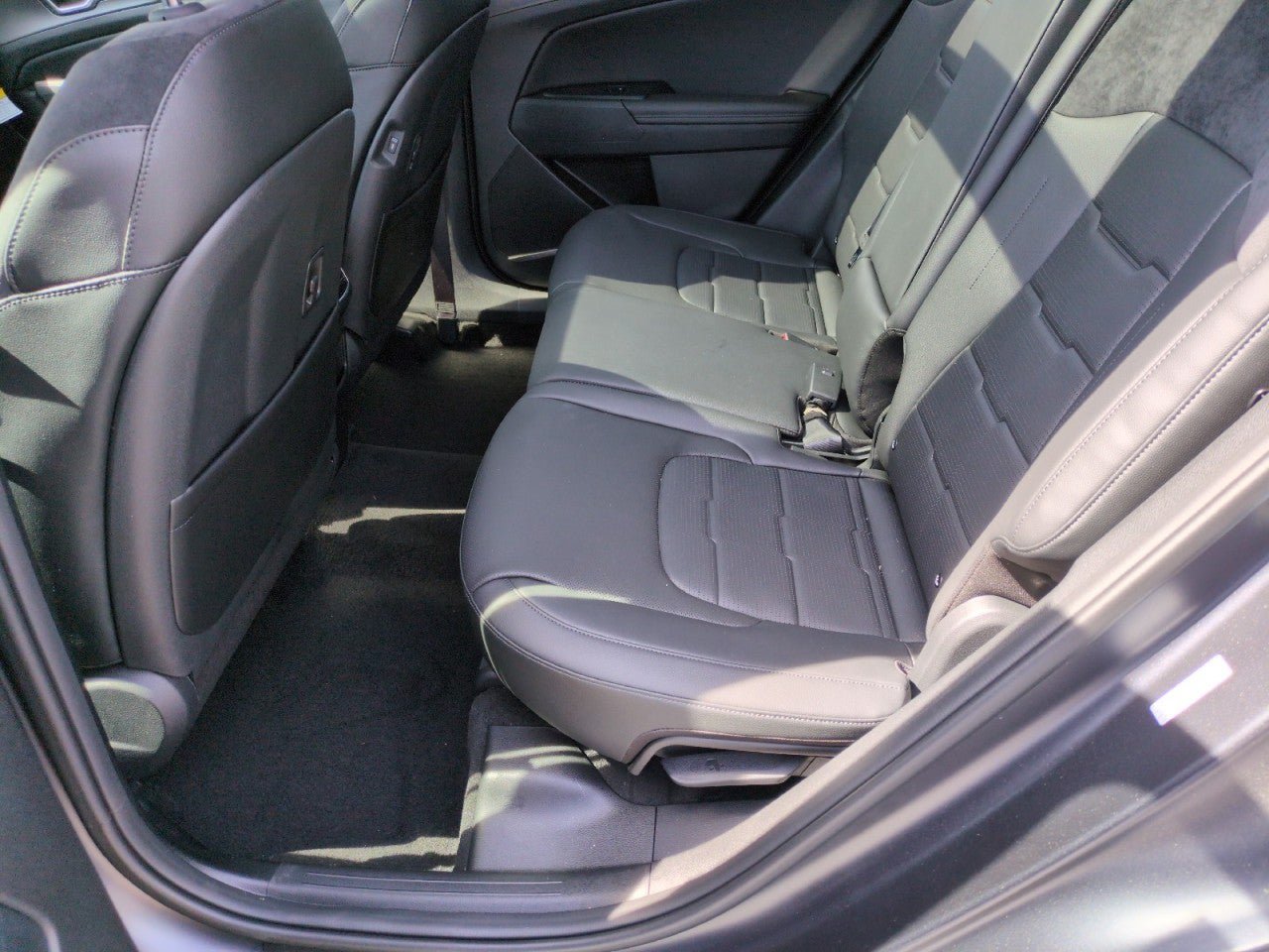 New 2026 Kia Sportage SX FWD image 33