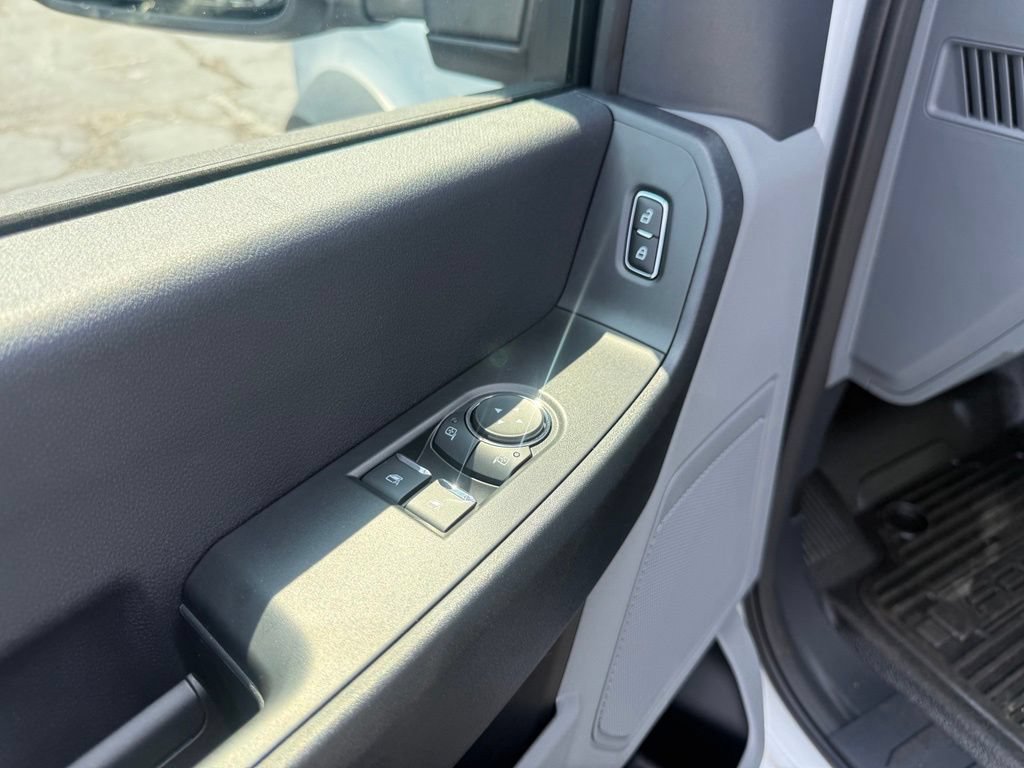 New 2026 Ford F550 4x4 Regular Cab Super Duty image 14