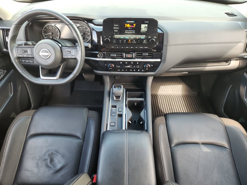 Used 2024 Nissan Pathfinder SL image 18
