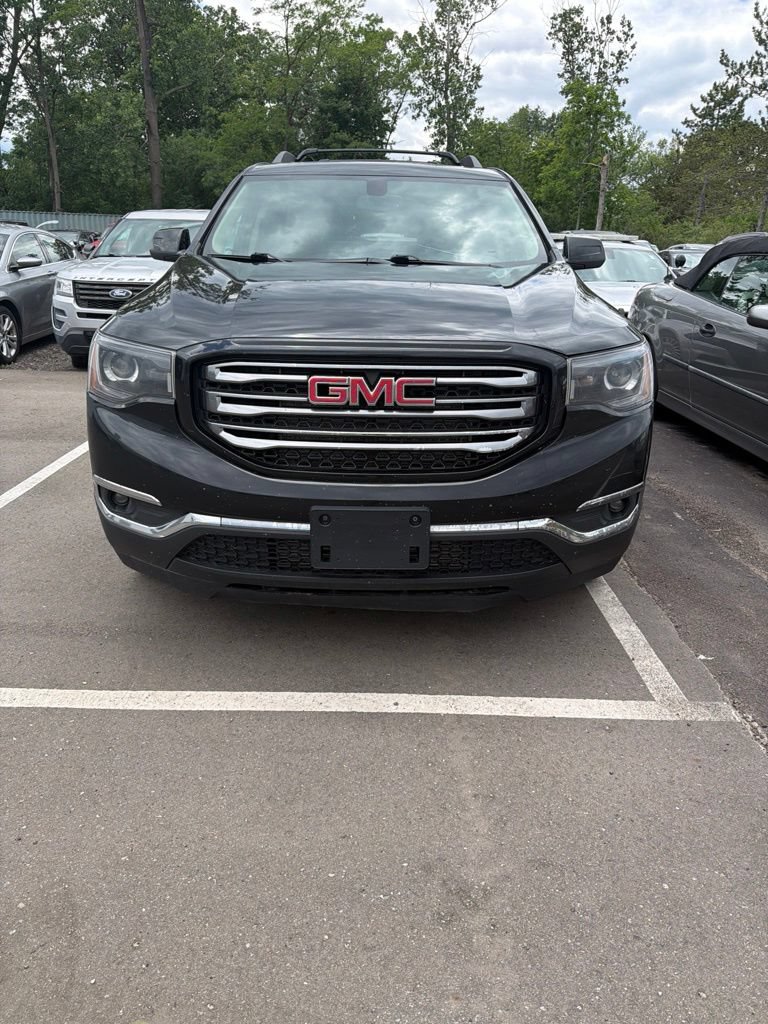 Used 2019 GMC Acadia SLT w/ LPO, 'HIT The Road' Package AWD/4WD image 2