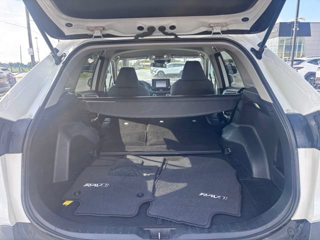Used 2022 Toyota RAV4 XLE w/ XLE Grade Weather Package AWD/4WD image 43