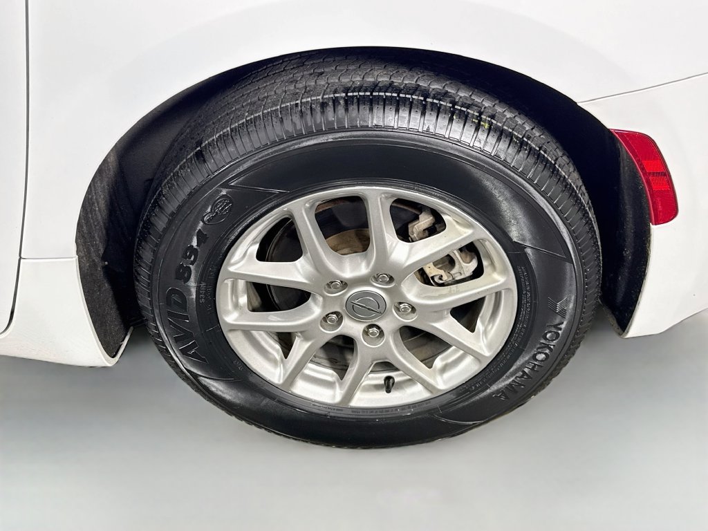 Used 2024 Chrysler Pacifica Touring-L FWD image 34