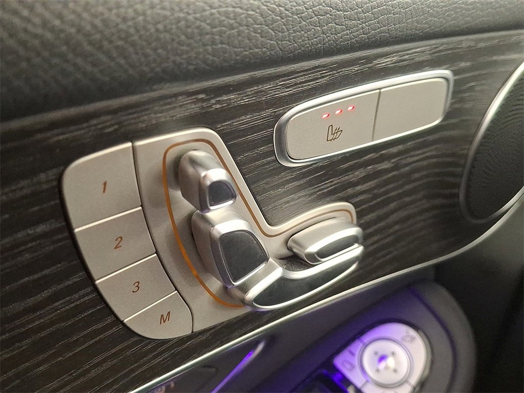 Used 2022 Mercedes-Benz GLC 300 4MATIC image 26