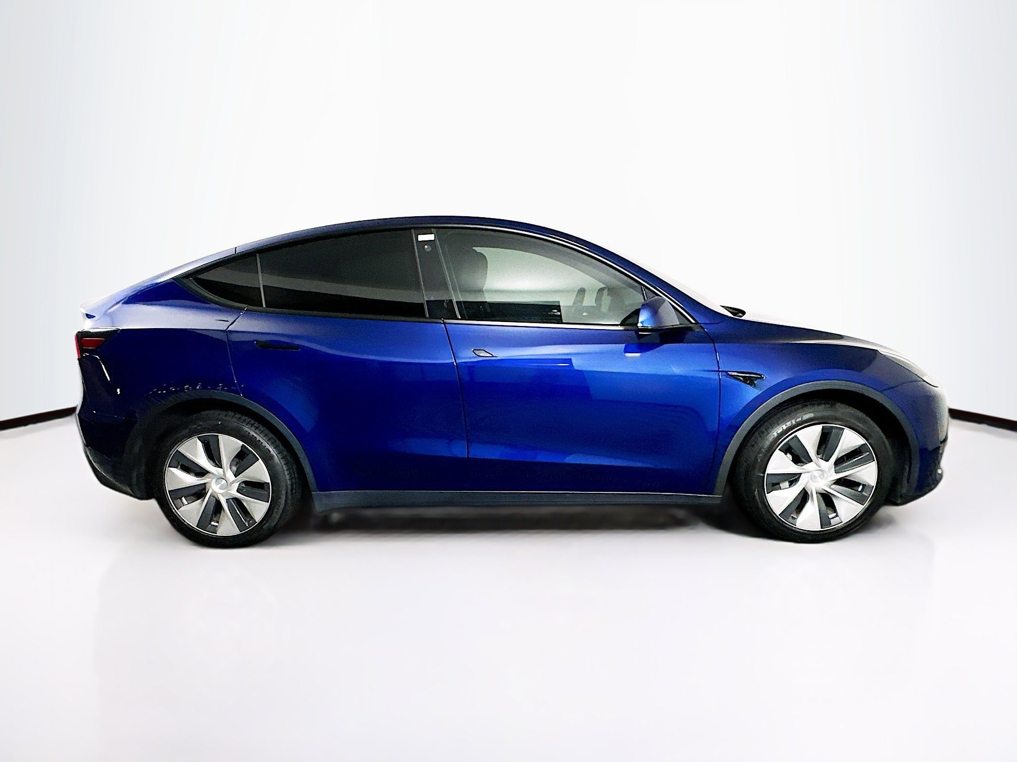 Used 2022 Tesla Model Y Long Range AWD/4WD image 10