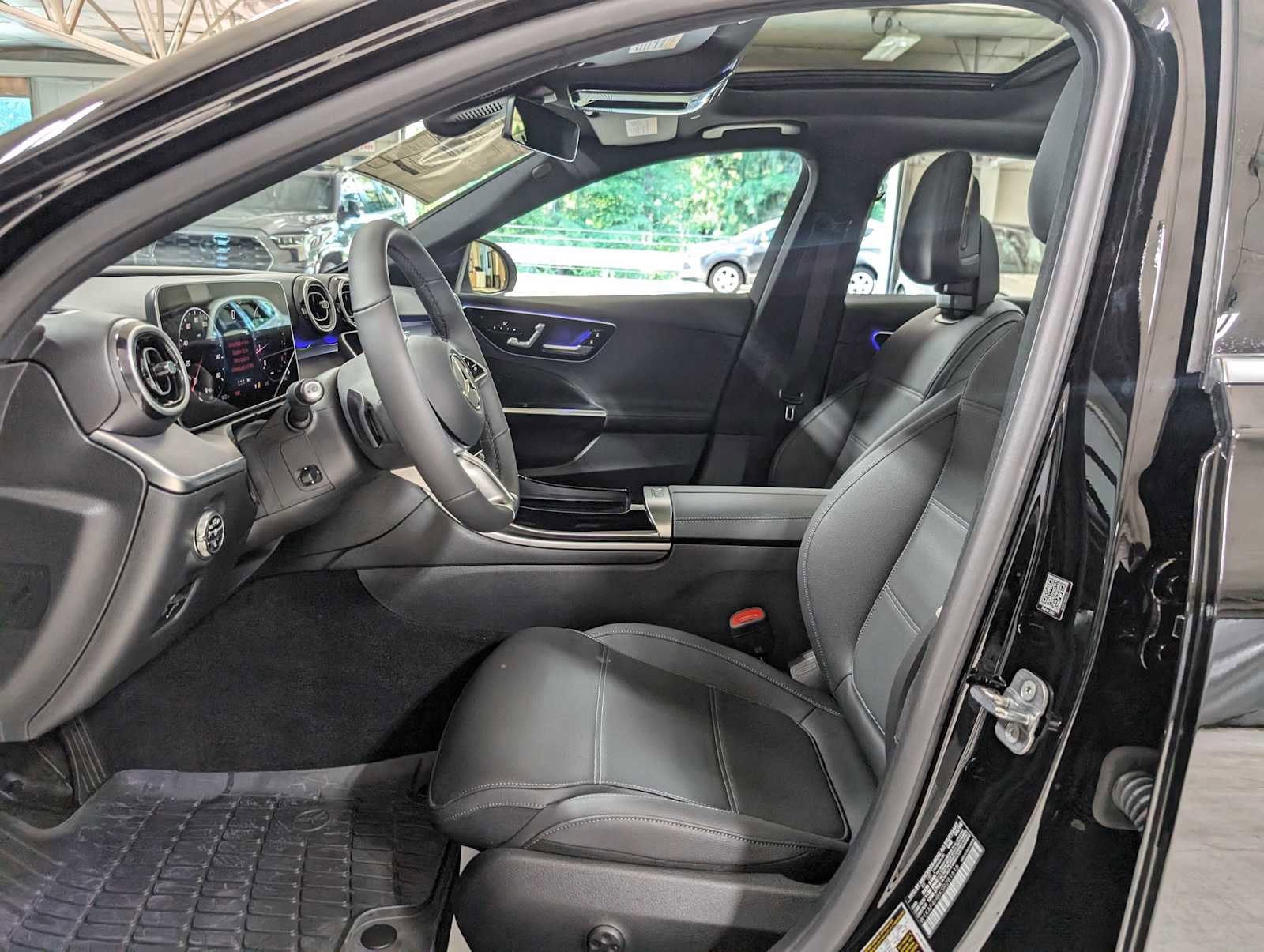 Used 2025 Mercedes-Benz C 300 4MATIC Sedan image 25