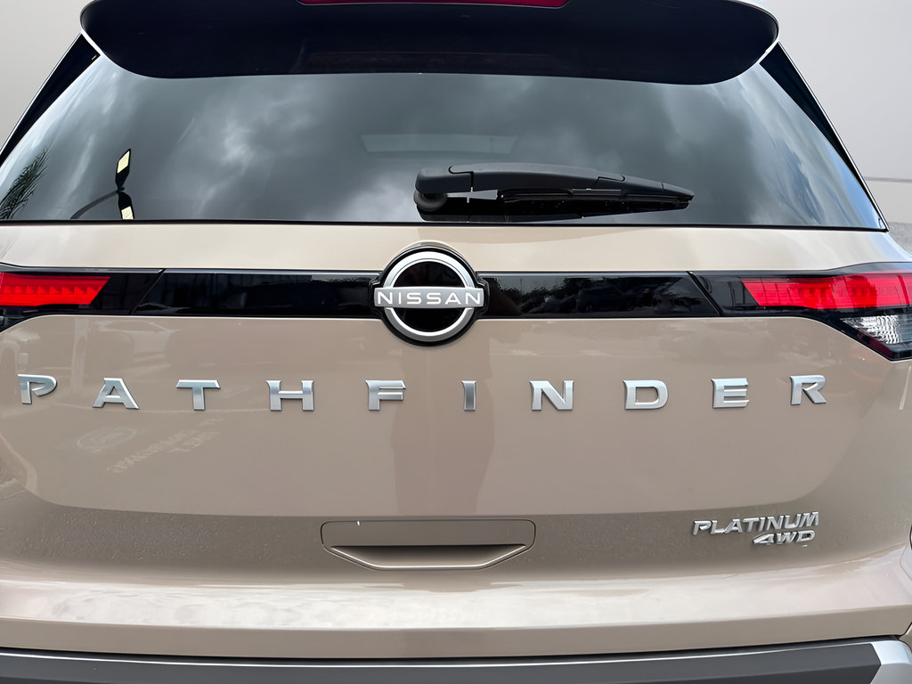 Certified 2023 Nissan Pathfinder Platinum w/ Cargo Package AWD/4WD image 45