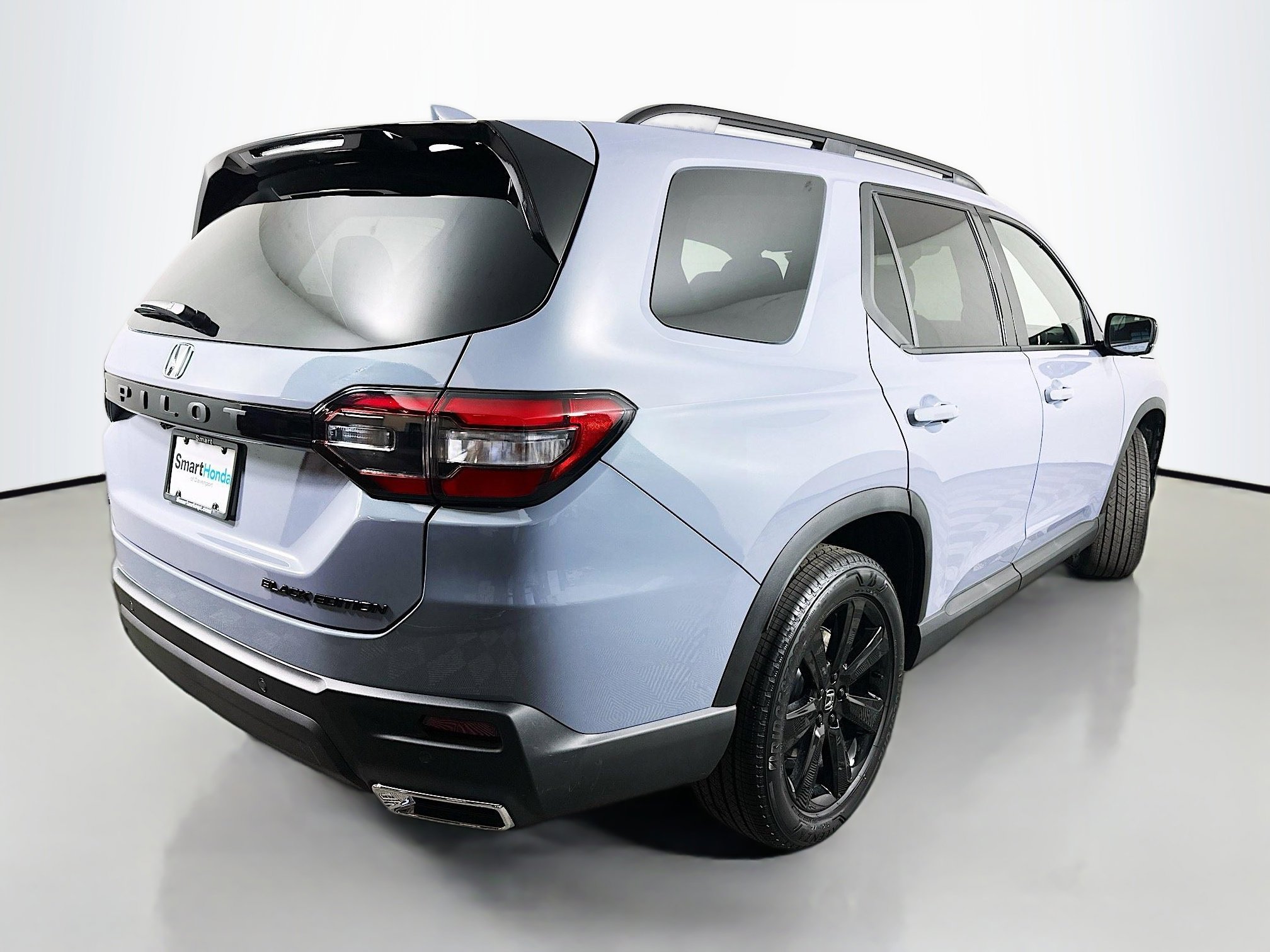 New 2025 Honda Pilot Black Edition image 7