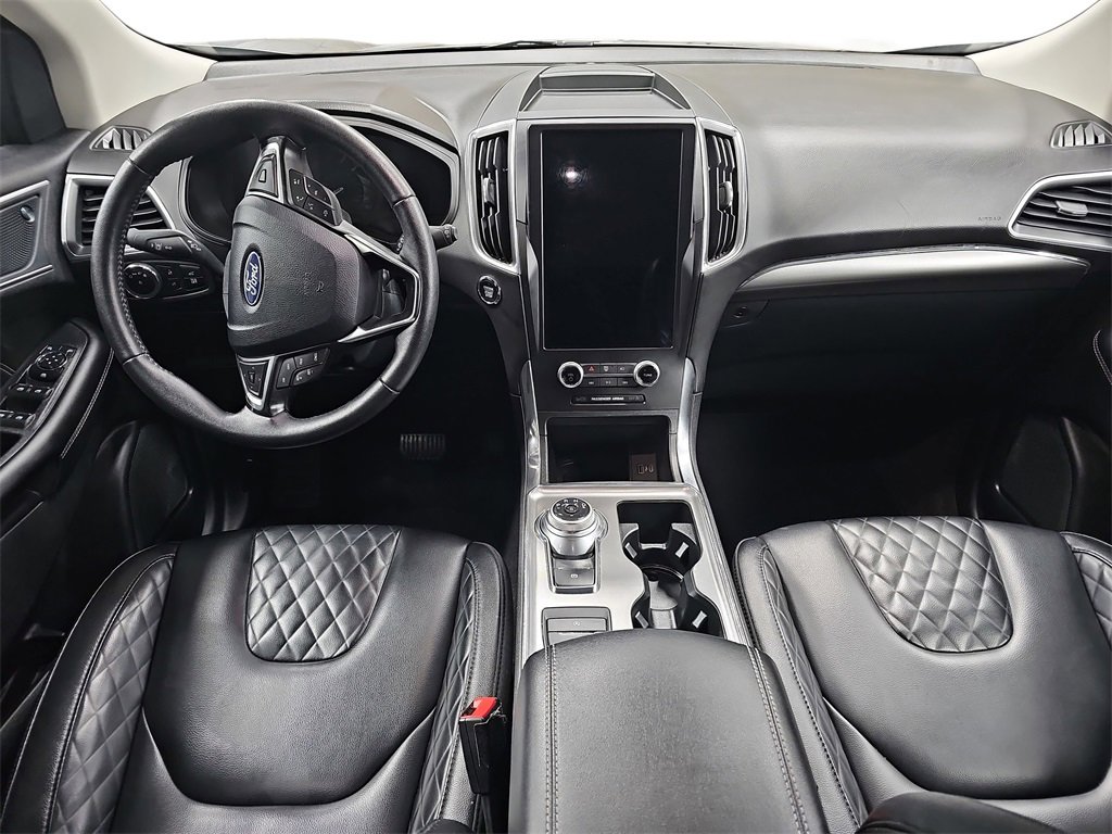 Used 2024 Ford Edge Titanium image 9