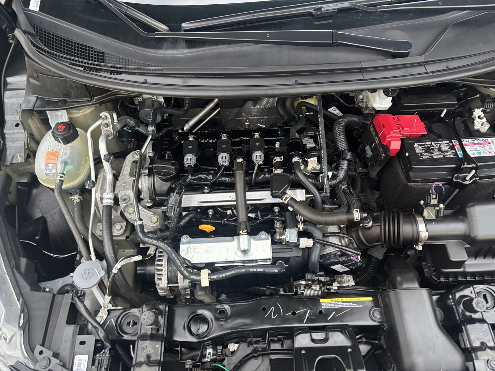 Used 2025 Nissan Versa SV image 30