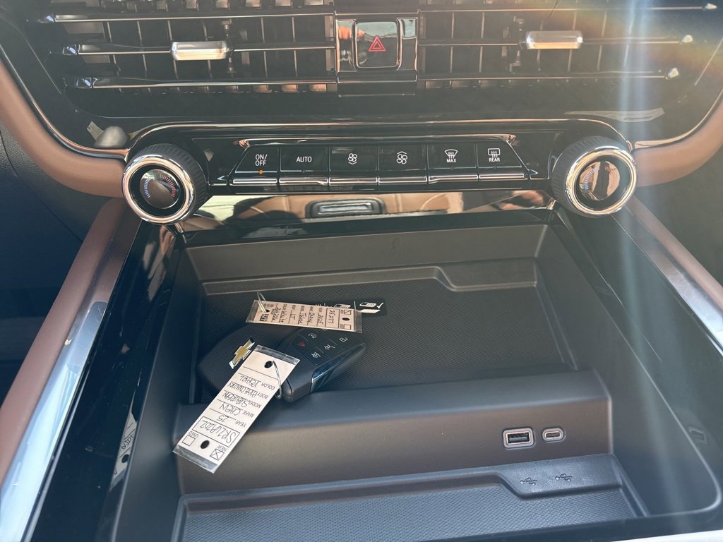 New 2025 Chevrolet Suburban High Country w/ Sun And Tow Package image 16