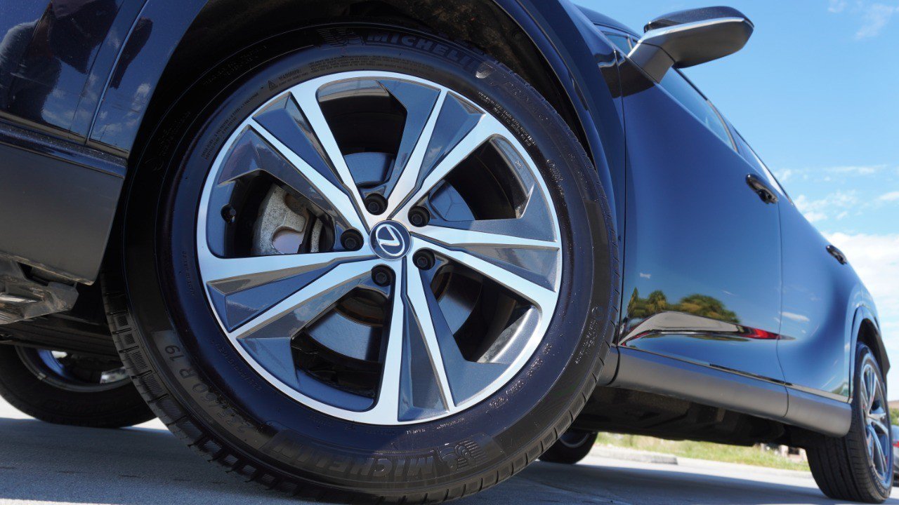 Used 2024 Lexus RX 350 Premium w/ Cold Area Package AWD/4WD image 11