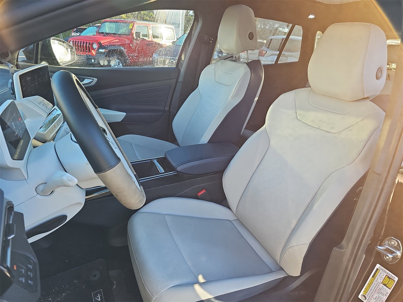 Used 2023 Volkswagen ID.4 Pro S image 13