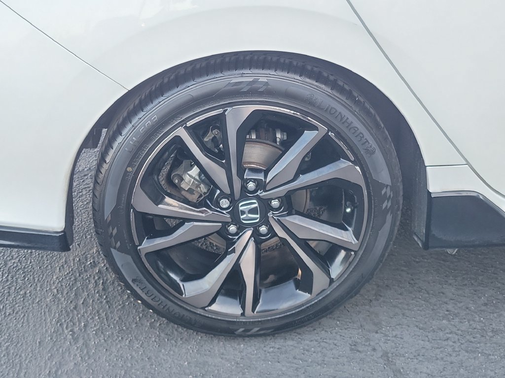 Used 2017 Honda Civic Sport image 7