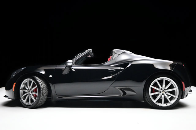 Used 2016 Alfa Romeo 4C Spider RWD image 18