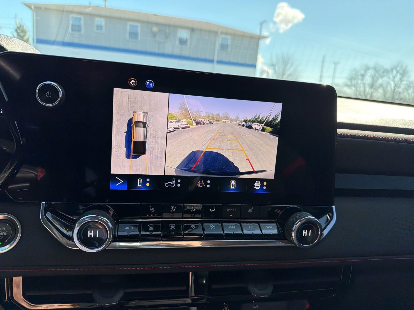 Used 2024 Chevrolet Colorado Z71 w/ LPO, Dark Essentials Package image 20