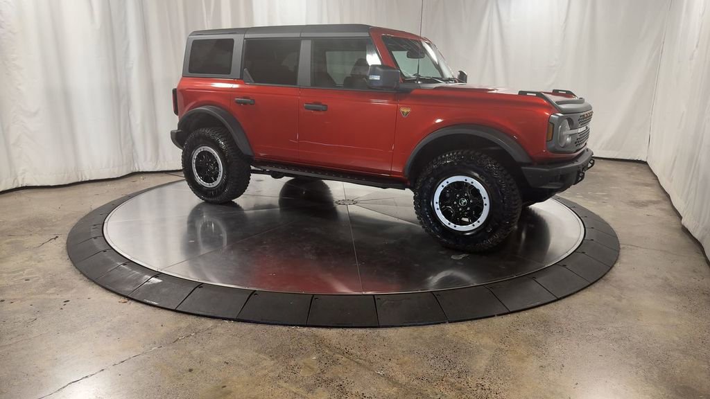Used 2024 Ford Bronco Badlands image 2