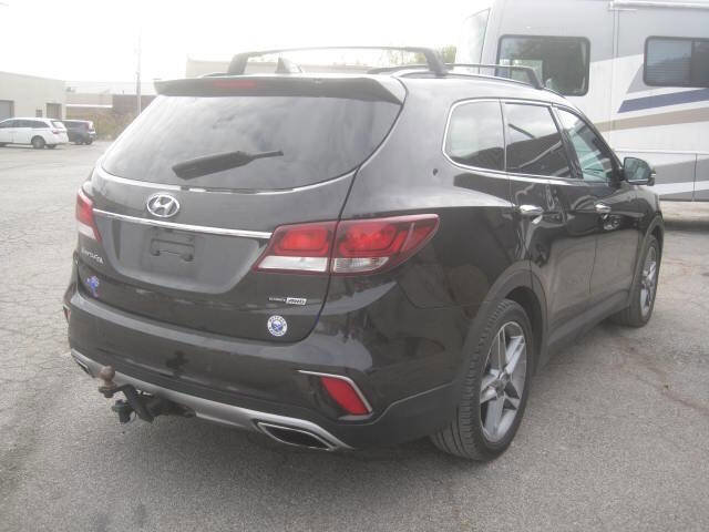 Used 2017 Hyundai Santa Fe AWD w/ SE Ultimate Tech Package 03 image 5