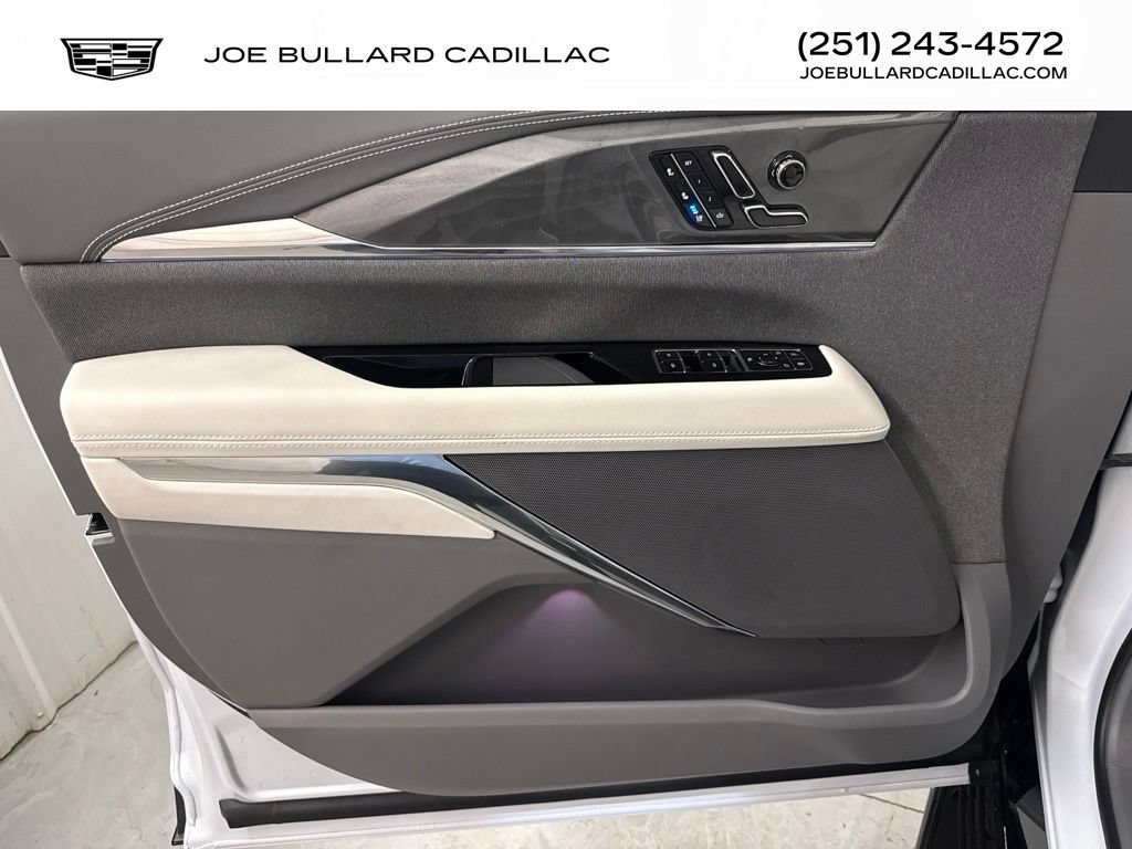 New 2026 Cadillac Escalade IQL Luxury w/ LPO, Floor Liner Package AWD/4WD image 10