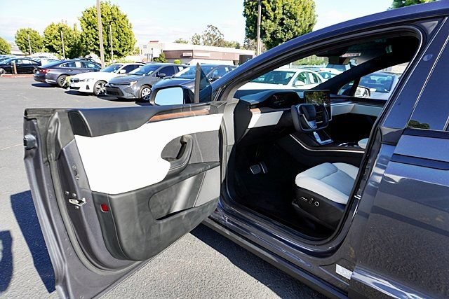 Used 2023 Tesla Model X AWD/4WD image 47