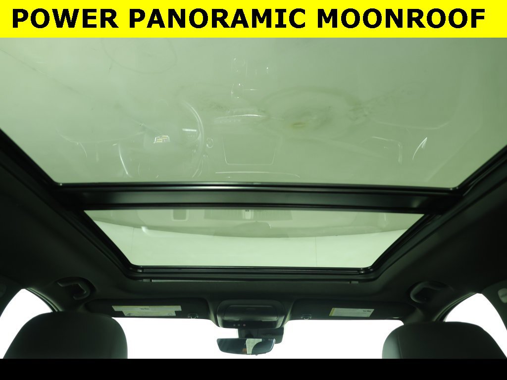 Used 2022 Cadillac XT4 Sport image 3