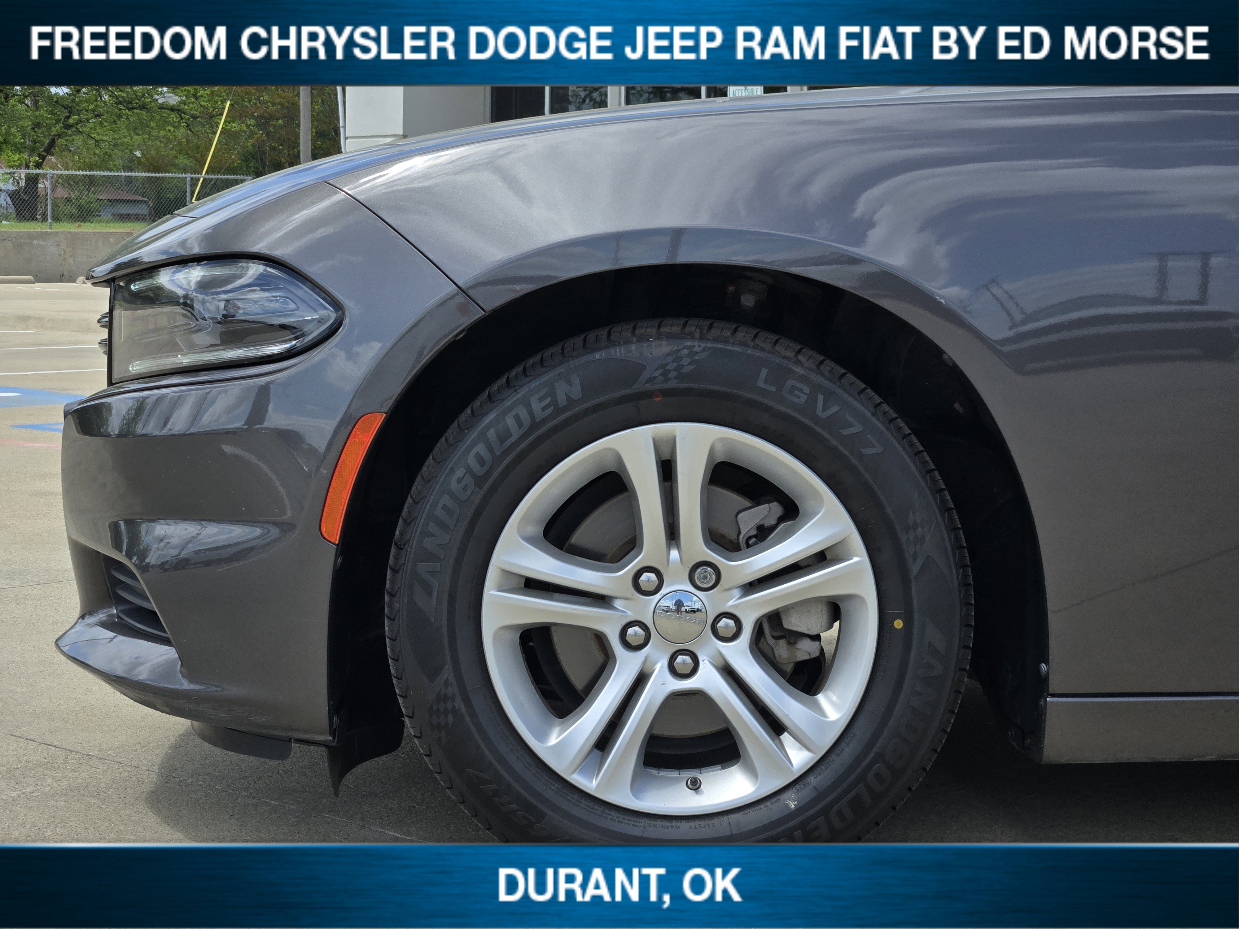 Used 2023 Dodge Charger SXT image 6