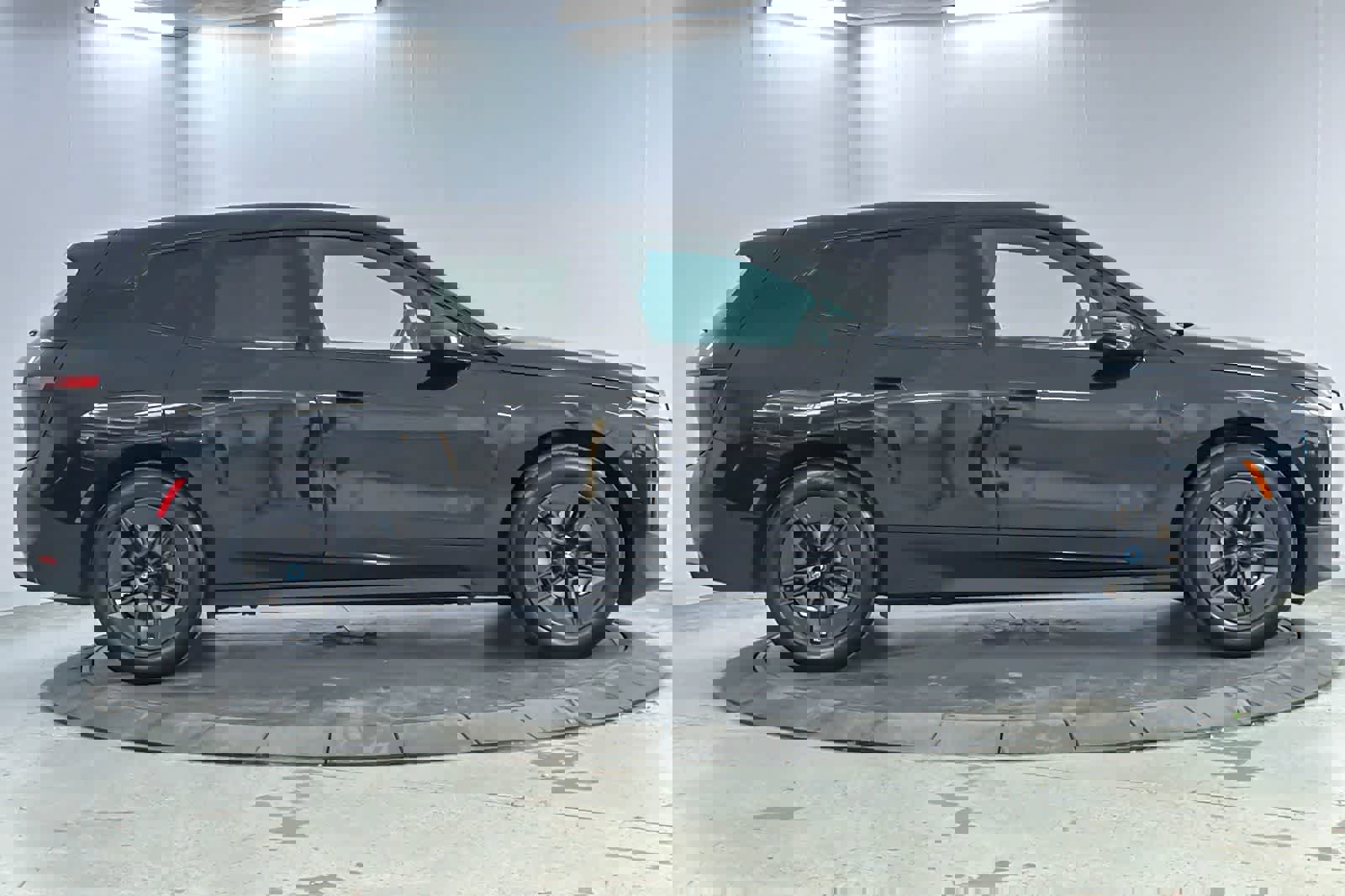 Used 2023 BMW iX xDrive50 image 8