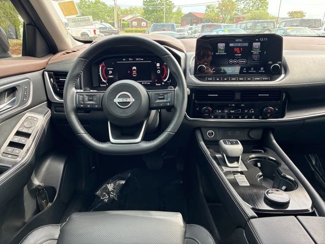 Used 2023 Nissan Rogue Platinum w/ Platinum Premium Package AWD/4WD image 22