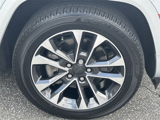 Used 2024 Jeep Grand Cherokee L Overland w/ Luxury Tech Group IV image 12