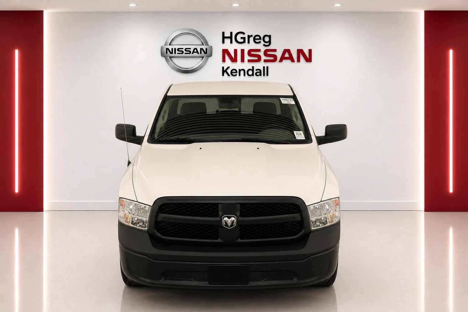 Used 2018 RAM 1500 Express RWD image 4