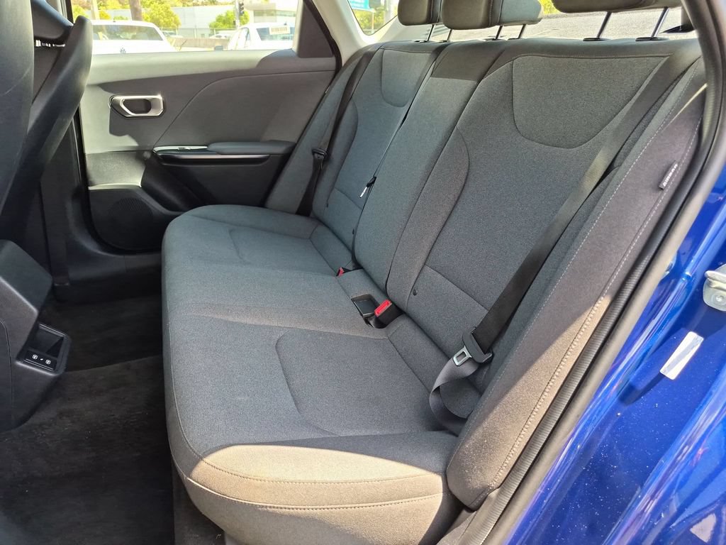 Used 2025 Kia K4 FWD image 28