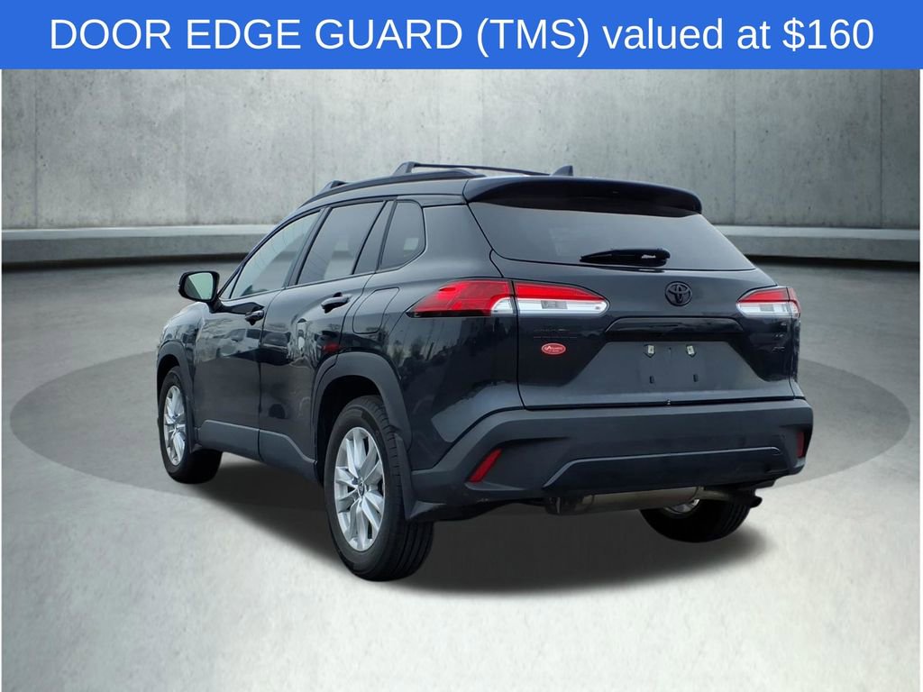 Used 2025 Toyota Corolla Cross LE w/ Moonroof Package image 8