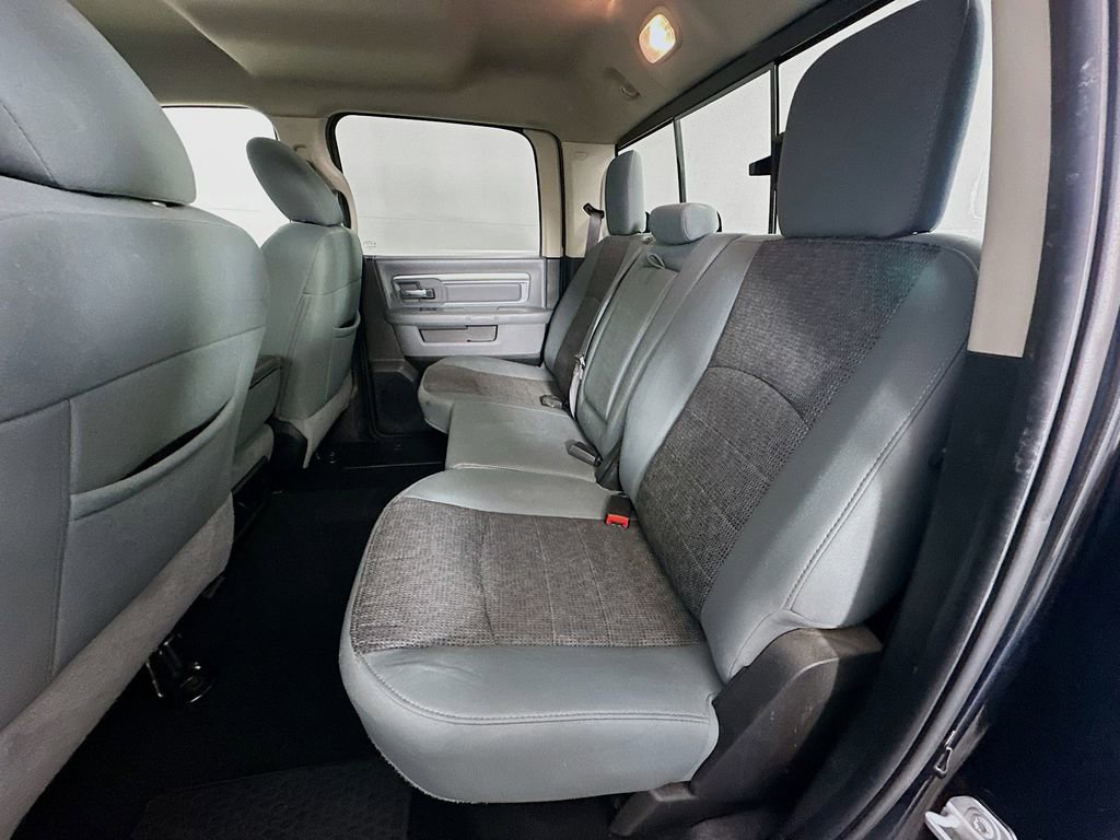 Certified 2019 RAM 1500 Classic SLT w/ Luxury Group image 29