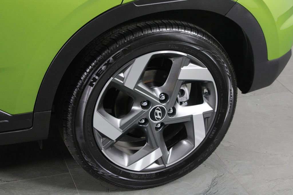 Certified 2024 Hyundai Venue SEL image 12