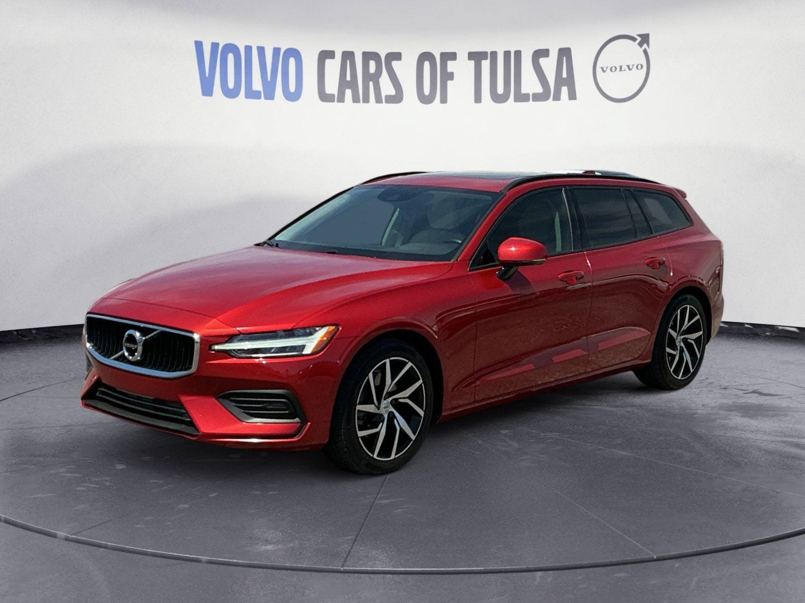 Used 2020 Volvo V60 T5 Momentum FWD image 1