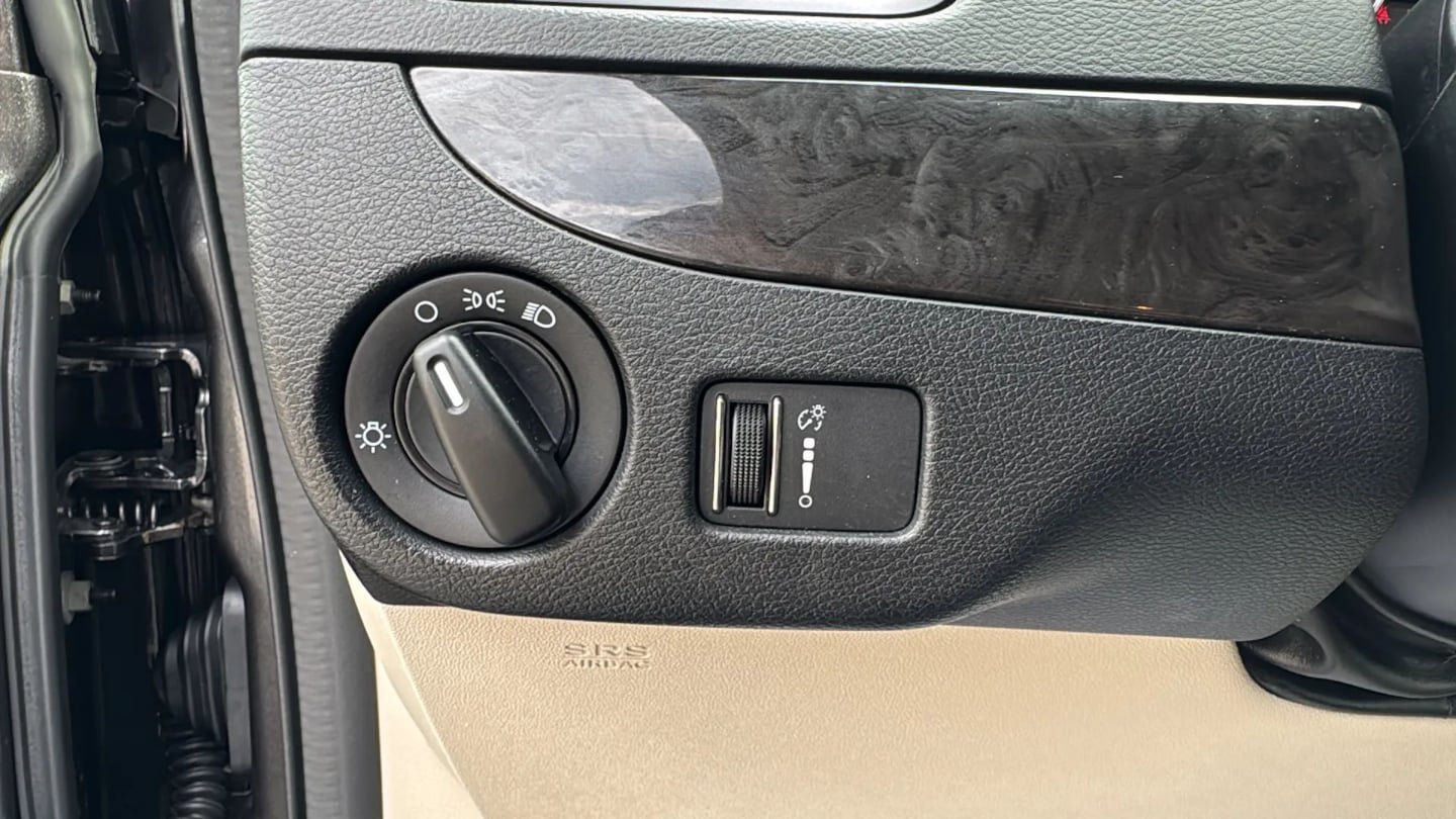 Used 2019 Dodge Grand Caravan SE w/ UConnect Hands-Free Group FWD image 13