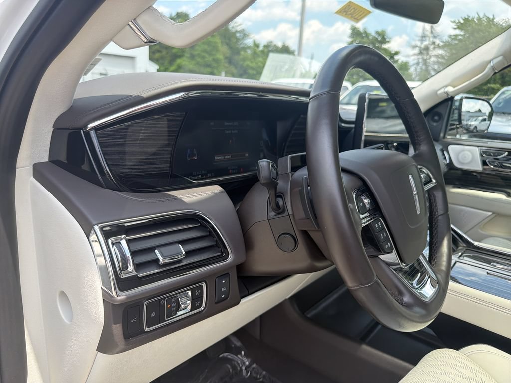 Certified 2024 Lincoln Navigator L Black Label AWD/4WD image 24