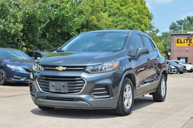 Used 2020 Chevrolet Trax LS image 2