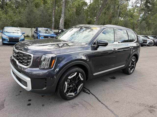 Used 2025 Kia Telluride S FWD image 5