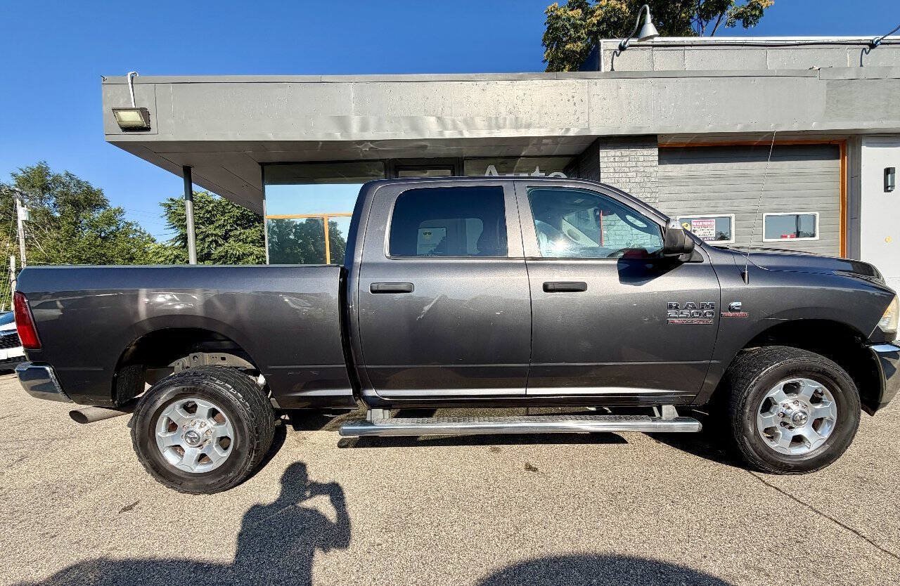Used 2018 RAM 2500 Tradesman w/ Chrome Appearance Group AWD/4WD image 2